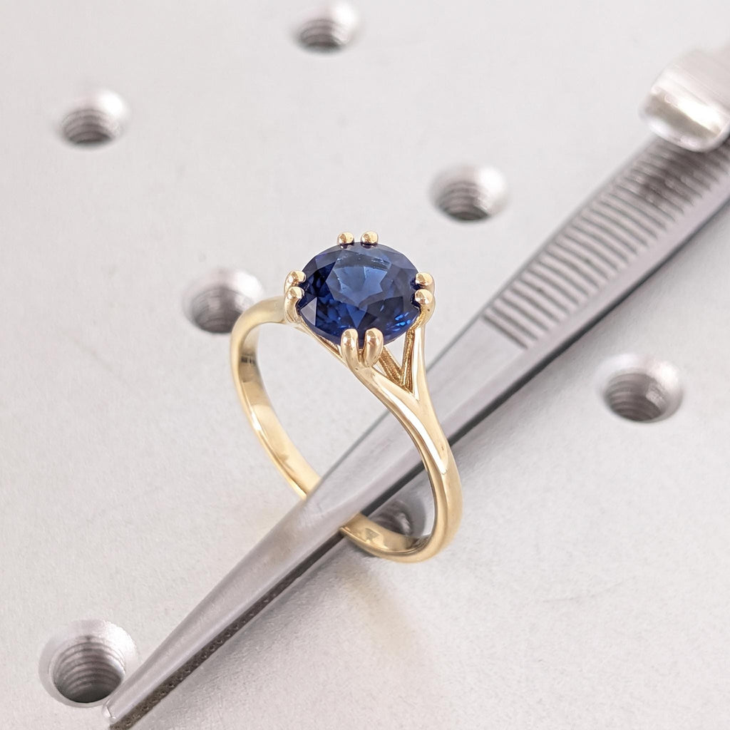 Blue Sapphire Engagement Rings for Women | Round cut Solitaire 14k/18k Gold Bridal Jewelry | Unique Split Shank Ring image #1