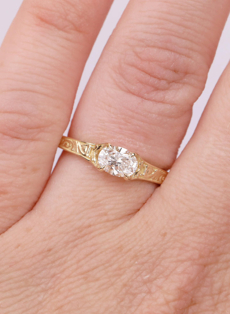 Oval Cut VVS-VS Engagement Ring, Dainty Oval Lab Grown Diamond Ring, Filigree 14K or 18K Yellow Gold Ring, Thin Ring, Art Deco Minimal Ring