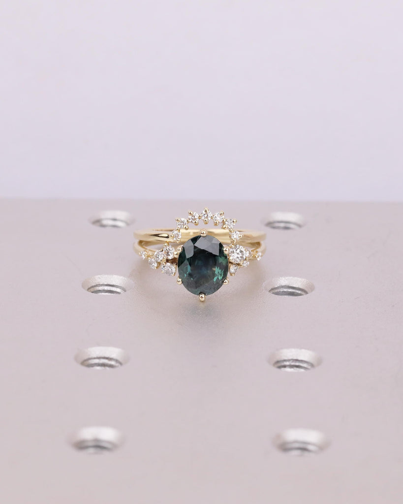 1.5ct Oval Peacock Sapphire Engagement Ring Set in 14k Gold, Moissanite Side Stones image #2