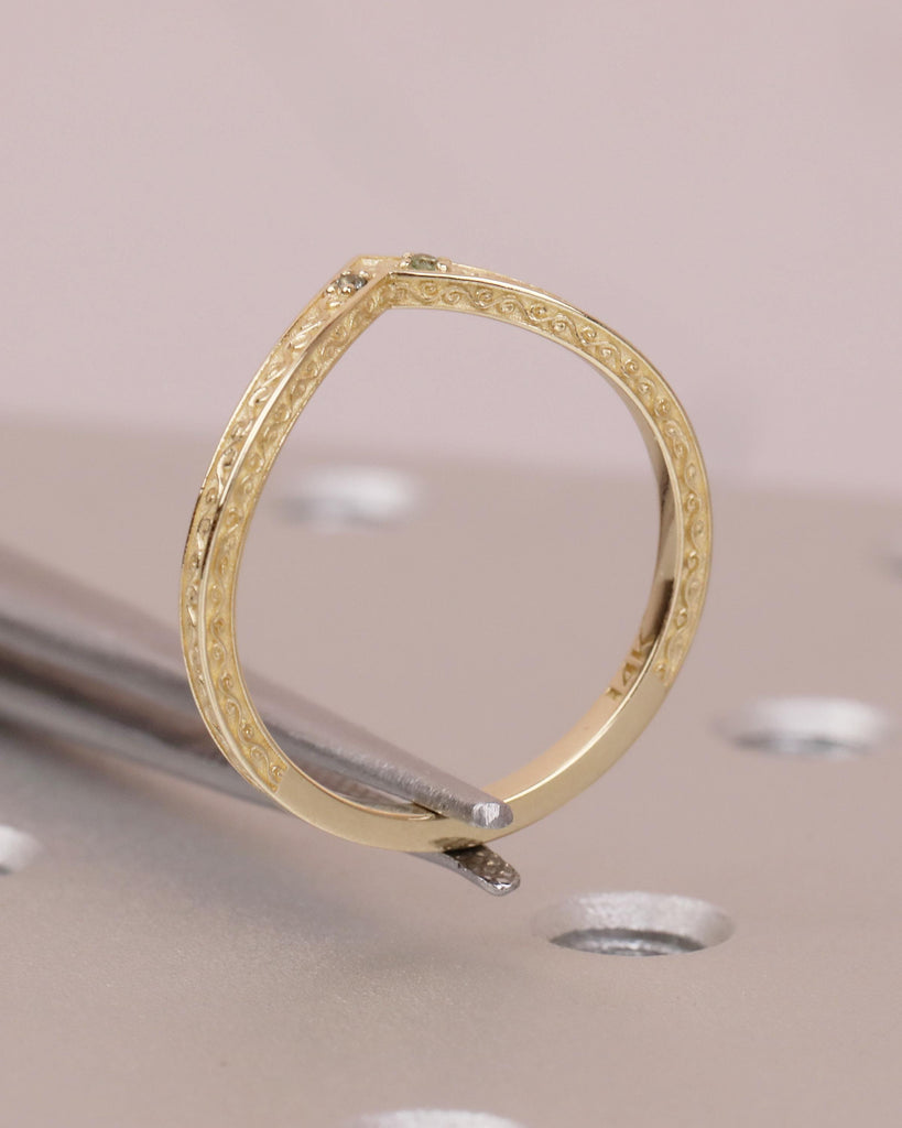 14k Yellow Gold Wedding Ring, Minimalist Chevron Ring, Green Sapphire Gemstone image #12