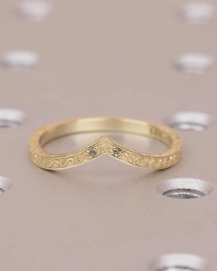 Curved Wedding Band Women, V-Shaped 14k Solid Gold Filigree Ring, Unique Green Sapphire Birthstone Jewelry, Vintage Inspired Stacking Ring image #18