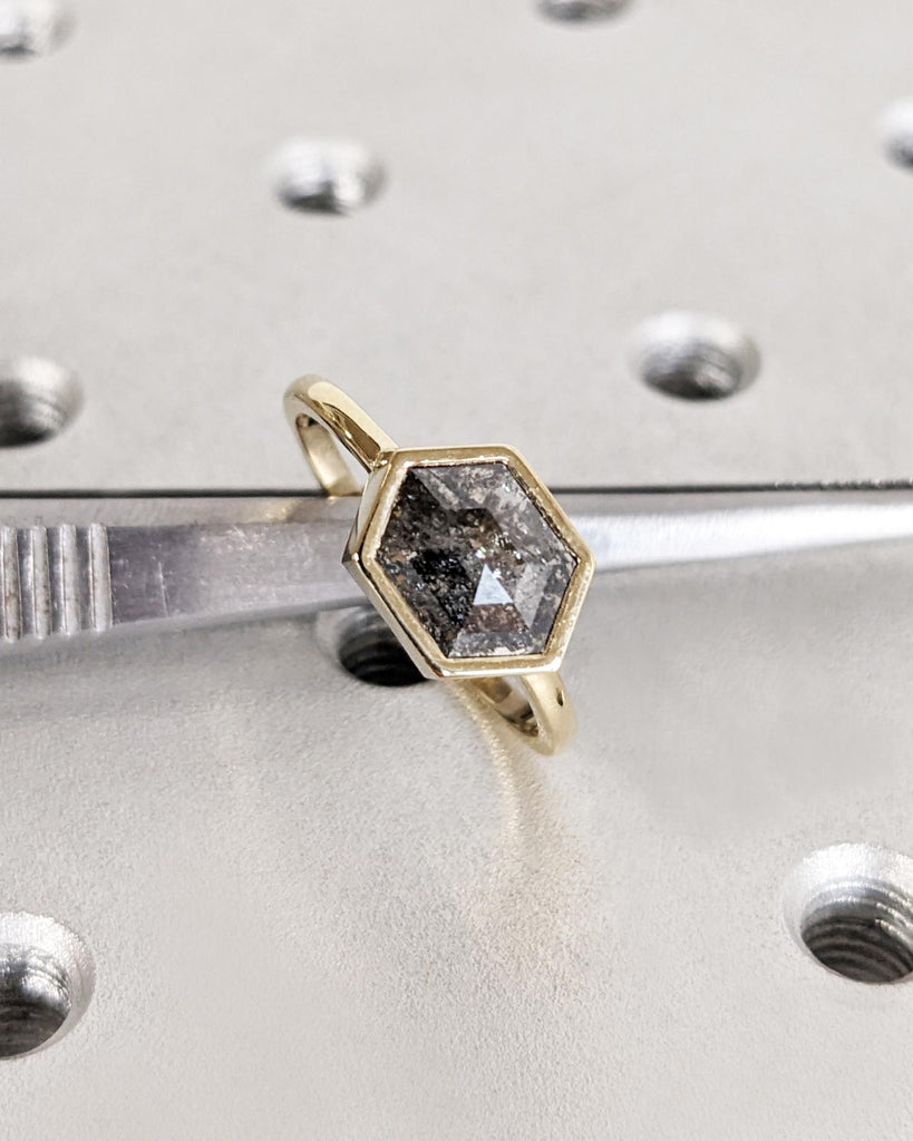 East to West Hexagon Diamond Ring, Salt & Pepper Diamond Engagement Ring, Gold Bezel Ring, Minimalist Solitaire Ring, Personalized Jewelry