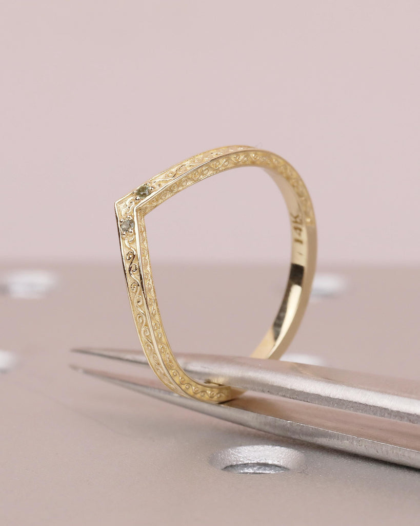 14k Yellow Gold Wedding Ring, Minimalist Chevron Ring, Green Sapphire Gemstone image #17
