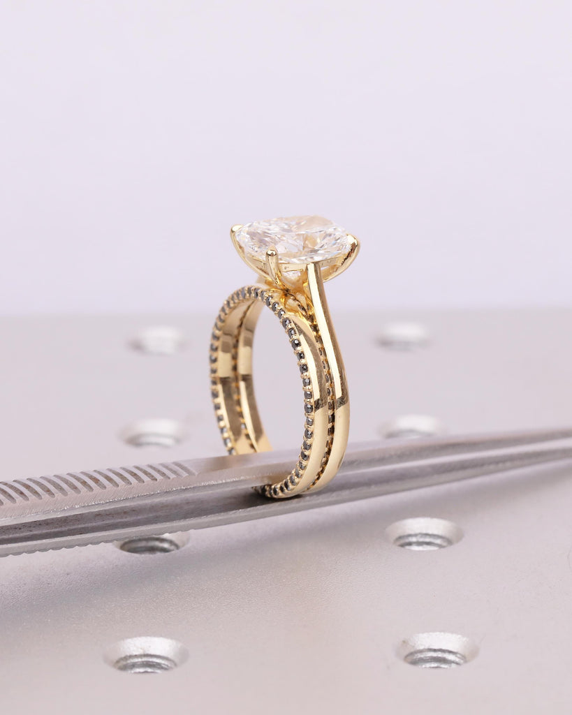 Elongated Cushion Cut Lab Grown Diamond Wedding Ring Set, Black Diamond Stacking Rings in 18k Gold image #13