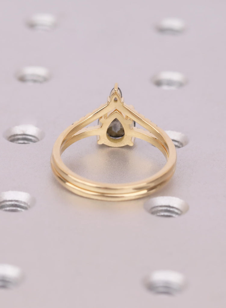 18K Yellow Gold Pear Salt and Pepper Diamond Ring Set, Ombre Band, Lab Diamonds image #7
