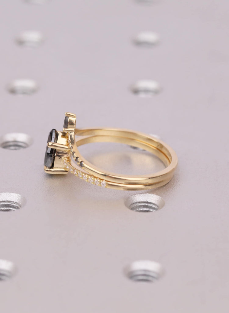 2Pcs Pear Cut Salt and Pepper Diamond Ring Set, Moissanite Band, 14k/18K Gold Bridal Set, Curved Ombre Diamond Ring, Bridal Jewelry set Gift image #7