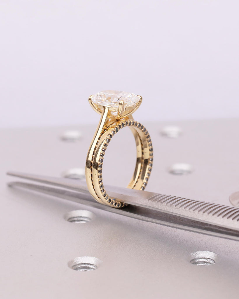 Elongated Cushion Cut Lab Grown Diamond Wedding Ring Set, Black Diamond Stacking Rings in 18k Gold image #2