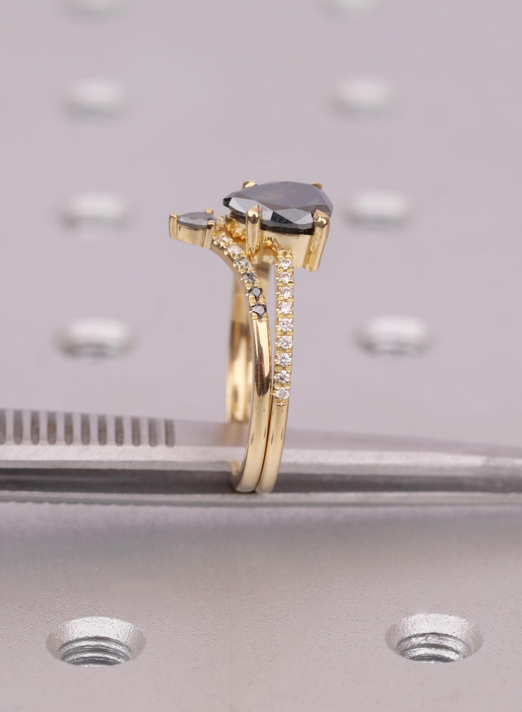 Pear Salt and Pepper Diamond Bridal Set, Natural Diamond Band, Vintage 18K Gold Engagement Ring, Unique Ombre Diamond Matching Ring Set image #13
