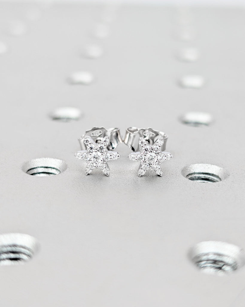 14K/18K Solid Gold Lab Diamond Starburst Earrings, Small Diamond Star Earrings, Tiny Star Pave Studs, Celestial Earrings, Earrings for Women image #5