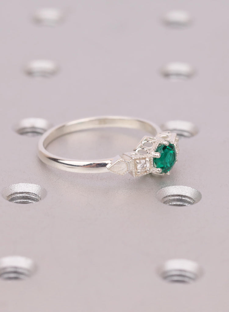 Round Cut Emerald Ring, Silver Engagement Ring, Birthday Gift, Modern Women's Ring, Victorian Style Statement Ring image #7