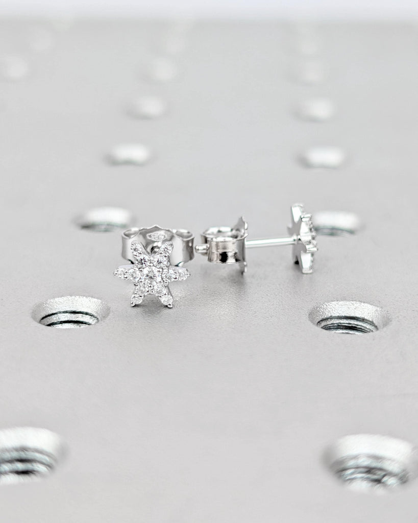 14K/18K Solid Gold Lab Diamond Starburst Earrings, Small Diamond Star Earrings, Tiny Star Pave Studs, Celestial Earrings, Earrings for Women image #2