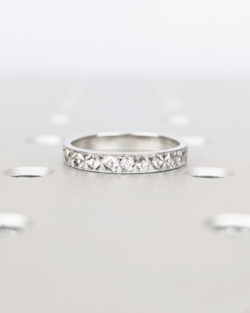 Vintage Engraved Wedding Band 3mm, Solid Gold or Platinum Wedding Ring, Floral Starburst Diamond Pattern, Unique Stacking Ring image #4
