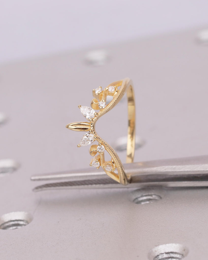 Diamond Wedding Band Women, Vintage 18k Solid Gold Promise Ring for Her, Milgrain Floral Crown Ring, Nature Stackable Rings, Birthday Gift image #4