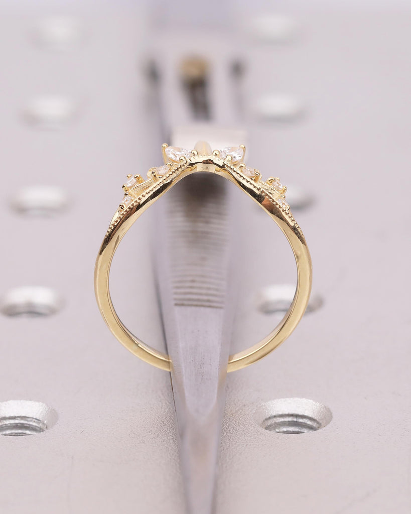Diamond Wedding Band Women, Vintage 18k Solid Gold Promise Ring for Her, Milgrain Floral Crown Ring, Nature Stackable Rings, Birthday Gift image #7