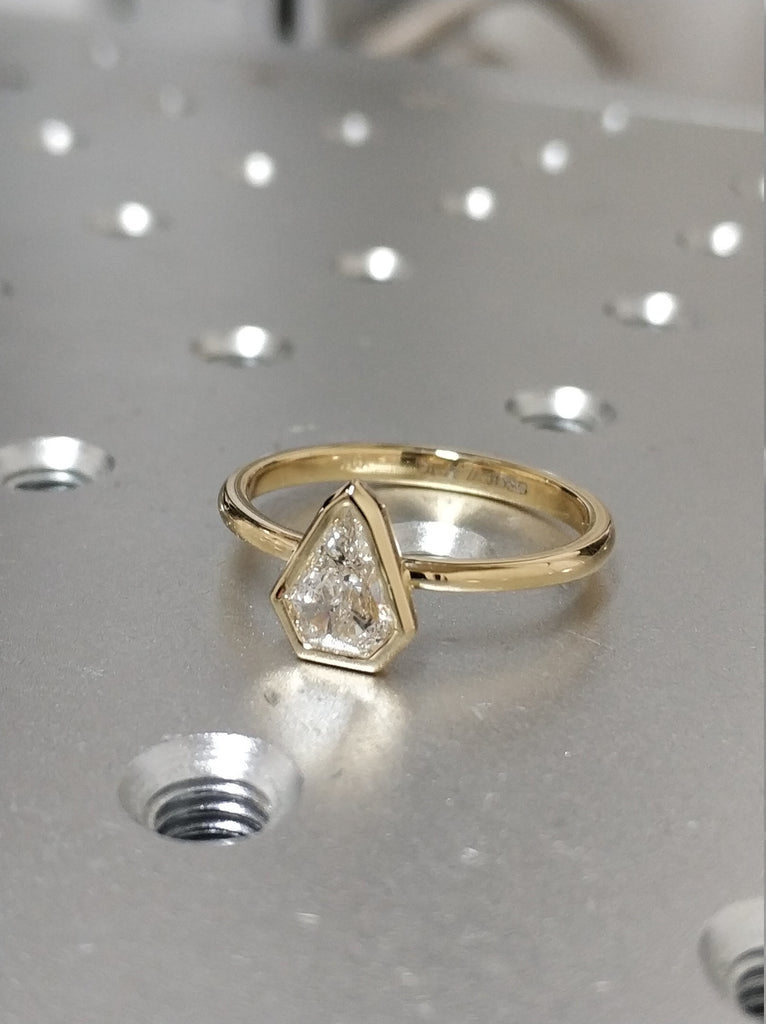 Kite Diamond Ring, Shield Diamond Ring, Diamond Shaped Diamond Ring, Unique Diamond Ring, Vintage Style Diamond Ring Yellow Gold