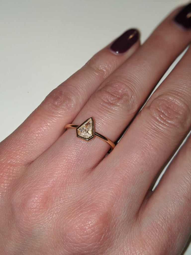 Kite Diamond Ring, Shield Diamond Ring, Diamond Shaped Diamond Ring, Unique Diamond Ring, Vintage Style Diamond Ring Yellow Gold