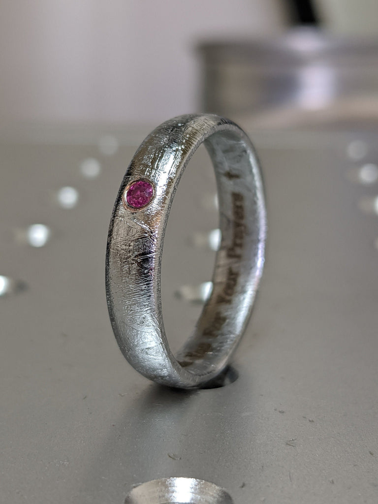 Ruby Meteor Ring 'Root of Happiness' - Meteorite Ring - Meteorite Ring - Meteorite Band - Meteorite Ring - Gibeon Meteorite