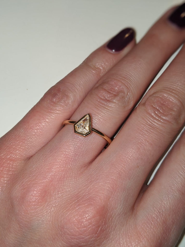 Kite Diamond Ring, Shield Diamond Ring, Diamond Shaped Diamond Ring, Unique Diamond Ring, Vintage Style Diamond Ring Yellow Gold