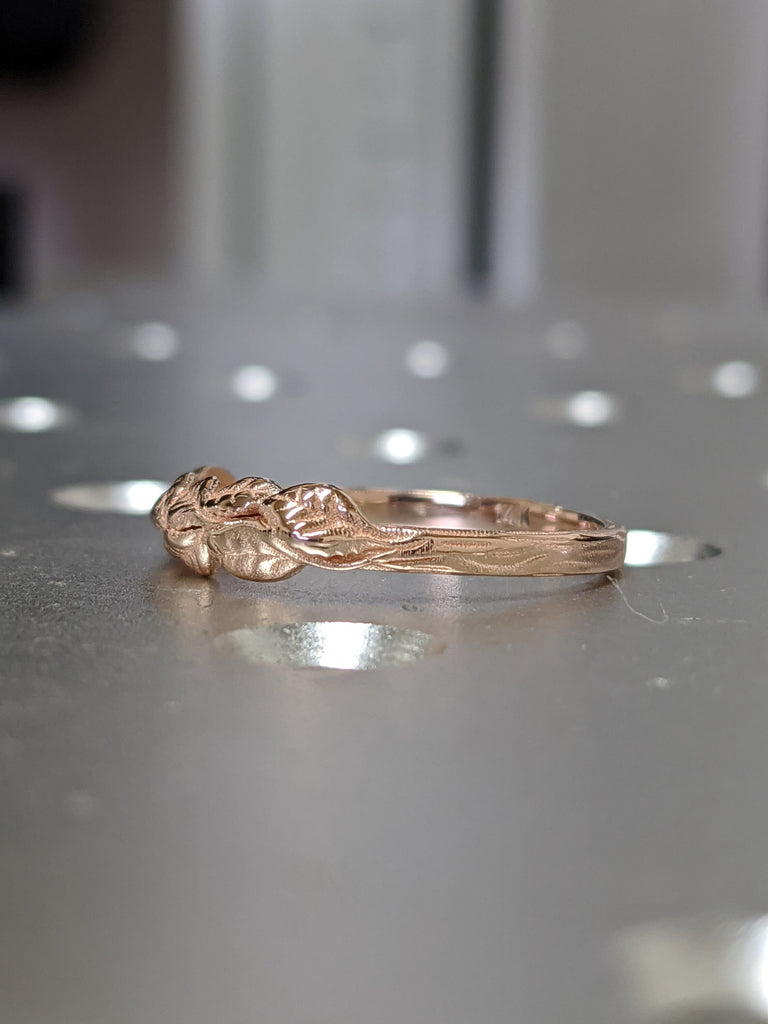 Gold Leaf Engraved Band, Nature Inspired Wedding Ring, Organic Wedding Band, Delicate Gold Wedding Ring , Engraved Leaves Wedding Band