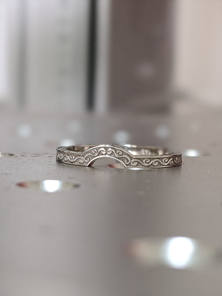 Curved Filigree Band White Gold Vintage Band Band Art Deco Band Stackable Wedding Band Prong Band Engagement Band Anniversary Band New 14K