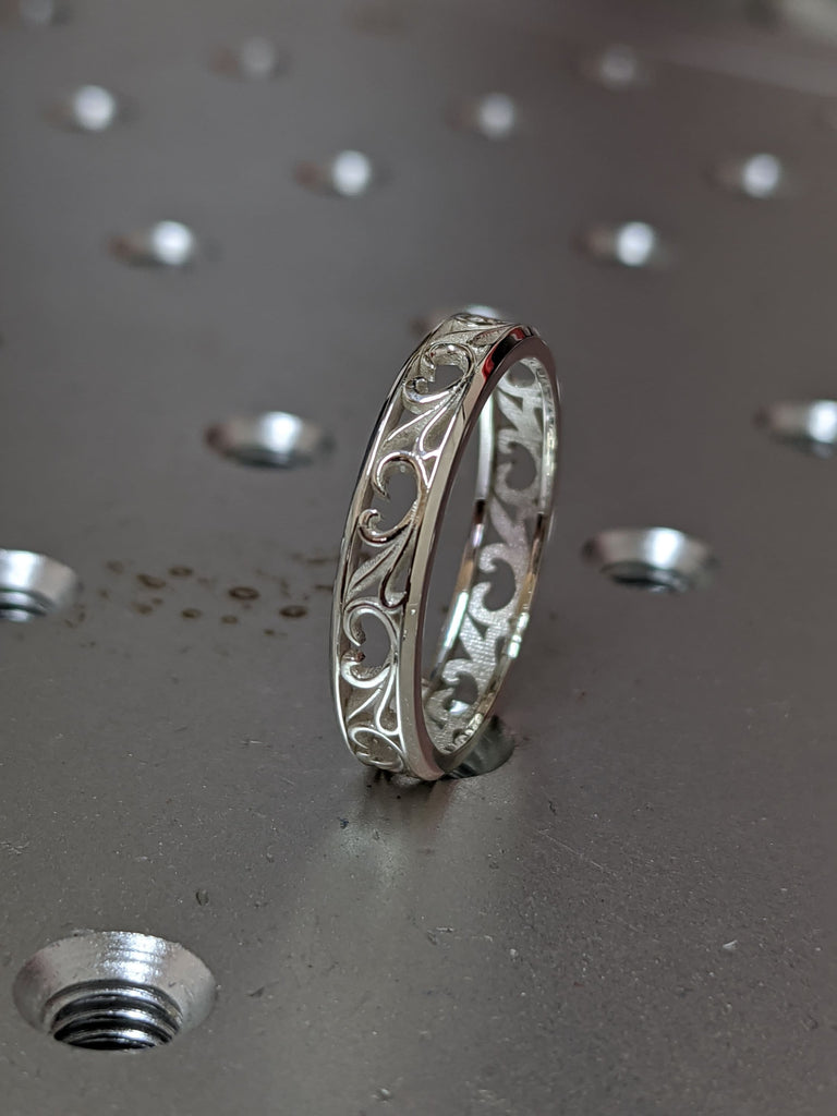 Vine and filigree wedding band, Vine silver band, Mens vine band, Vintage style silver wedding band, Womens vine ring, Nature wedding band