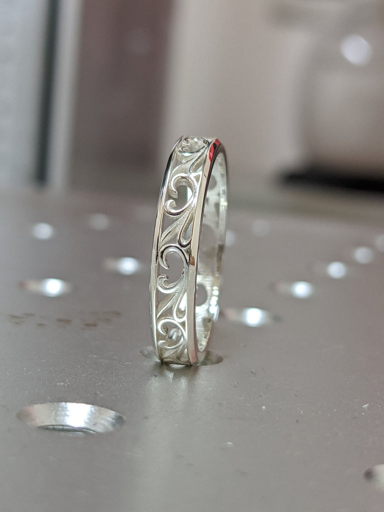 Vine and filigree wedding band, Vine silver band, Mens vine band, Vintage style silver wedding band, Womens vine ring, Nature wedding band