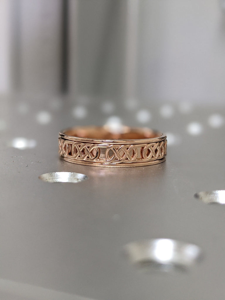 Celtic wedding band, Celtic pattern wedding ring, Celtic knot ring, Unique wedding ring Small wedding band Celtic band,14k solid Yellow gold