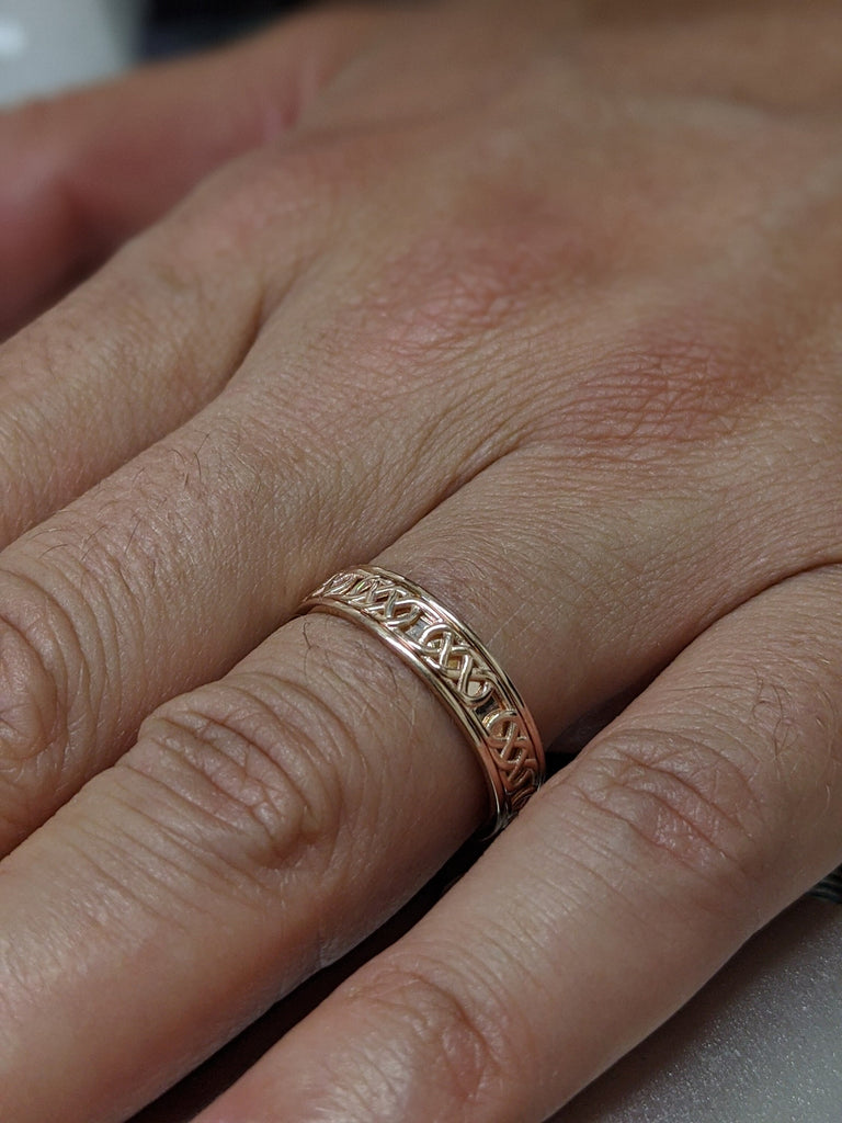 Celtic wedding band, Celtic pattern wedding ring, Celtic knot ring, Unique wedding ring Small wedding band Celtic band,14k solid Yellow gold