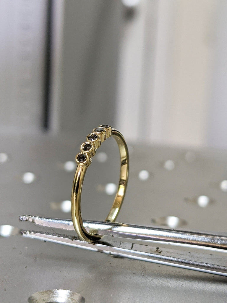 5 Stone Ring, Mothers Ring, Family Ring, Birthstone Rings, Personalized Ring, Gold Stacking Ring, Thin gold ring, Salt and pepper diamond