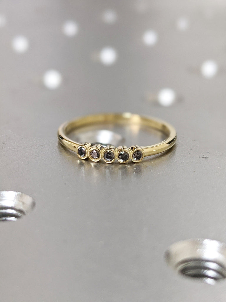 5 Stone Ring, Mothers Ring, Family Ring, Birthstone Rings, Personalized Ring, Gold Stacking Ring, Thin gold ring, Salt and pepper diamond