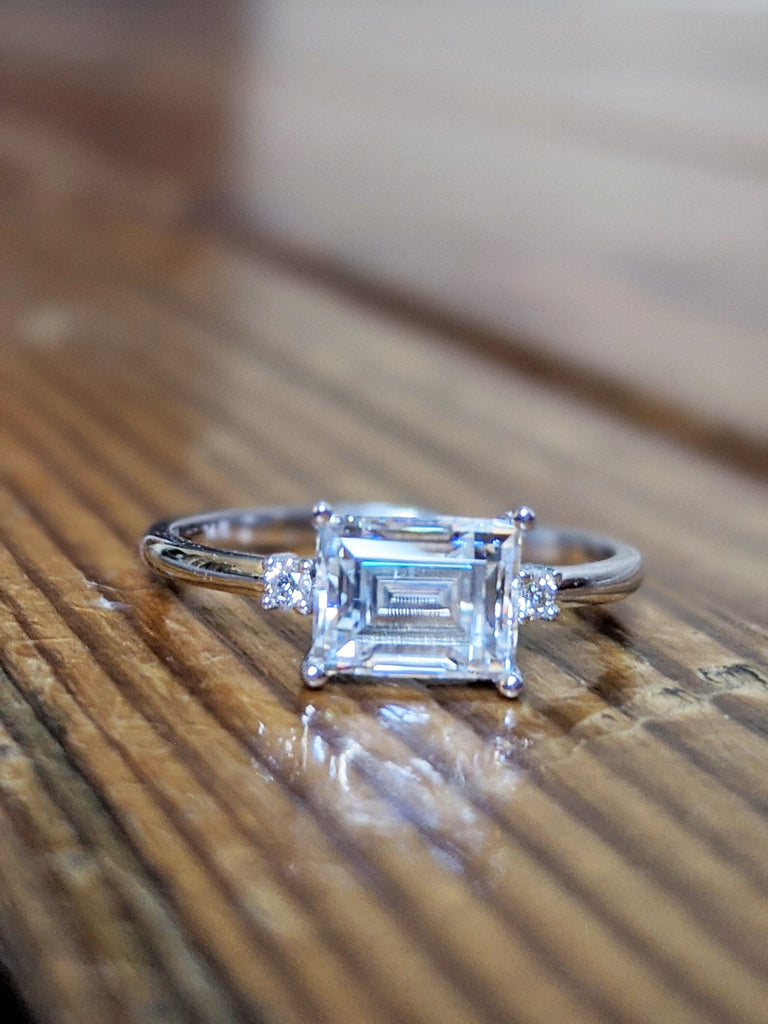 Baguette Engagement Ring / Art Deco Engagement Ring / Baguette Moissanite Diamond Ring / Art Deco Baguette Ring / Art Deco Diamond Ring