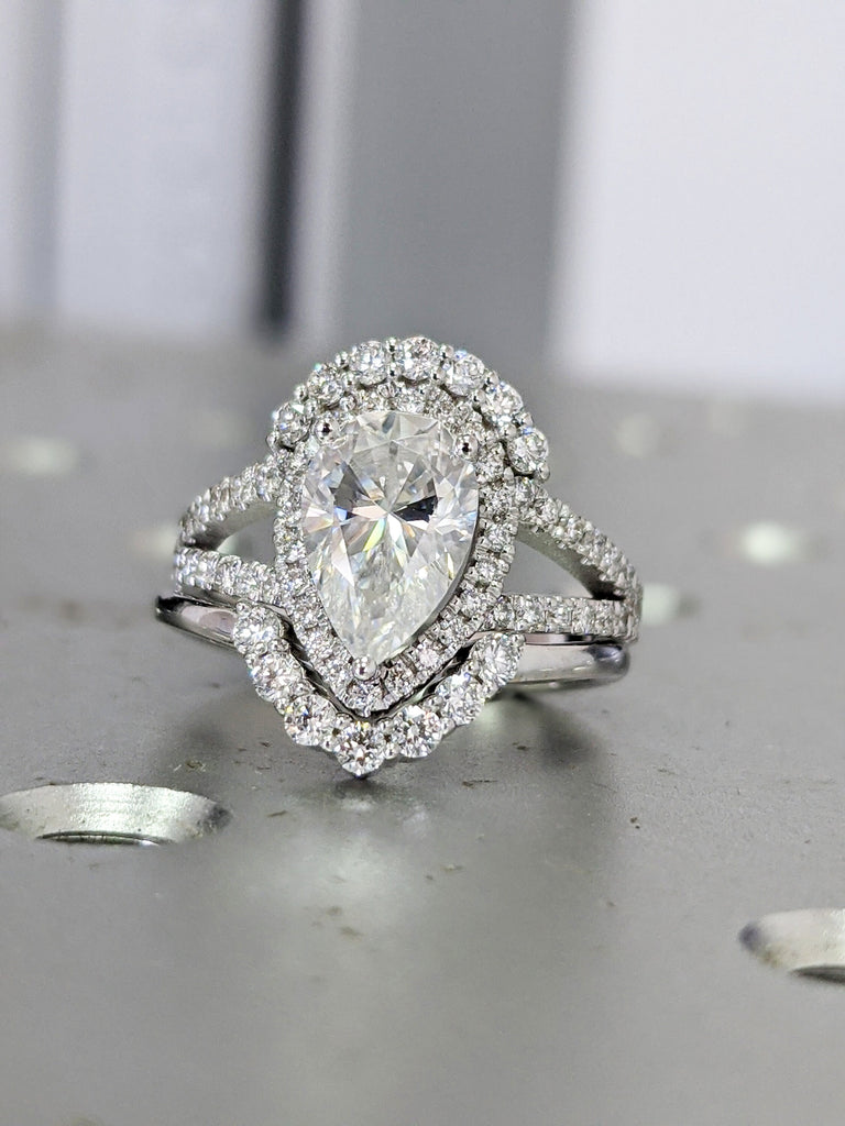 Pear Shaped Moissanite Engagement Ring Set, White Gold Gift Halo Diamond Band ,Chevron Ring, Twisted Band Vintage Anniversary Ring