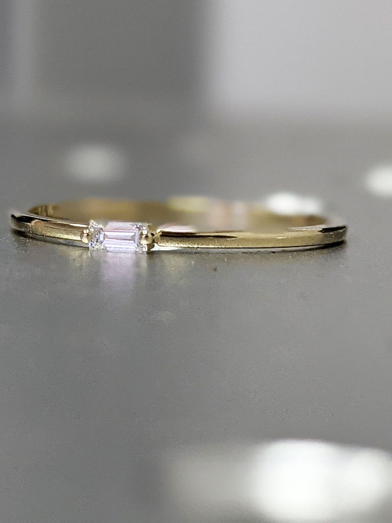 Baguette Diamond Ring / 1.1MM Wedding Band / Thin Wedding Band / Baguette Diamond Band / Baguette Minimalist Ring / Dainty Baguette Ring