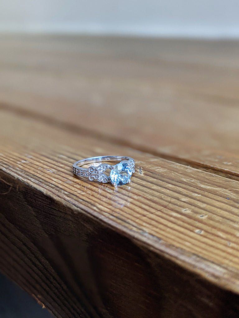 6.5mm Aquamarine Engagement Ring Butterfly Engagement Ring Butterfly Engagement Ring Engagement Ring Nature inspired Diamond ring Aquamarine