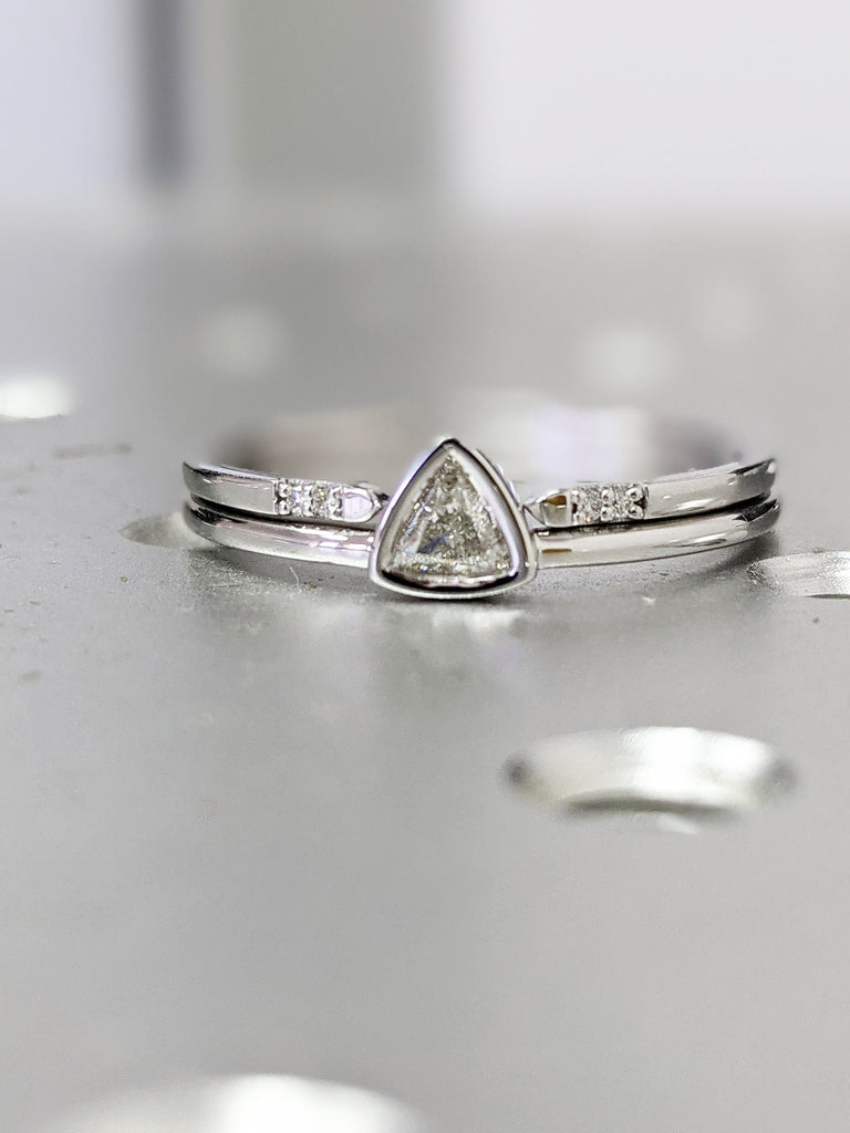 Trillion Diamond Ring Set, Modern Wedding Ring Set, Wedding Band Set, Triangle Ring, Minimalist Engagement Ring, Diamond Wedding Band