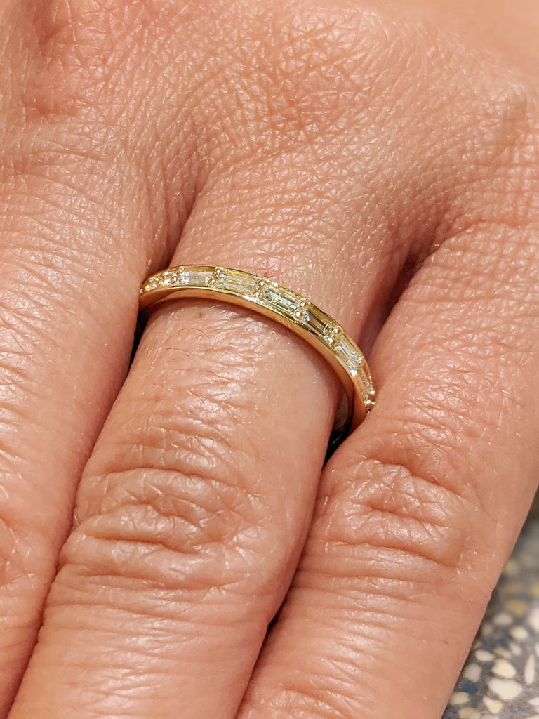 Baguette Diamond Wedding Band/Band ring in 14K/18K gold Diamond or Moissanite, stacking ring, wedding band, baguette band