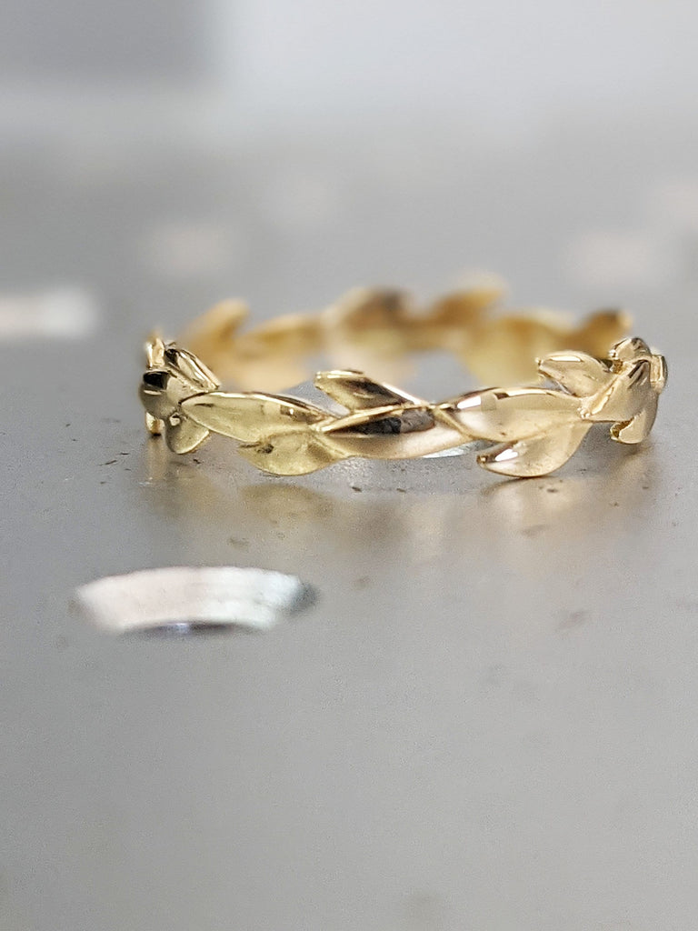 14k Solid Gold Leaf Ring, Minimalist Vine Ring, Dainty Gold Ring, 14k Solid Gold Vine Ring, Leaf Design Gold Ring, Leaf Ring, Promise Ring