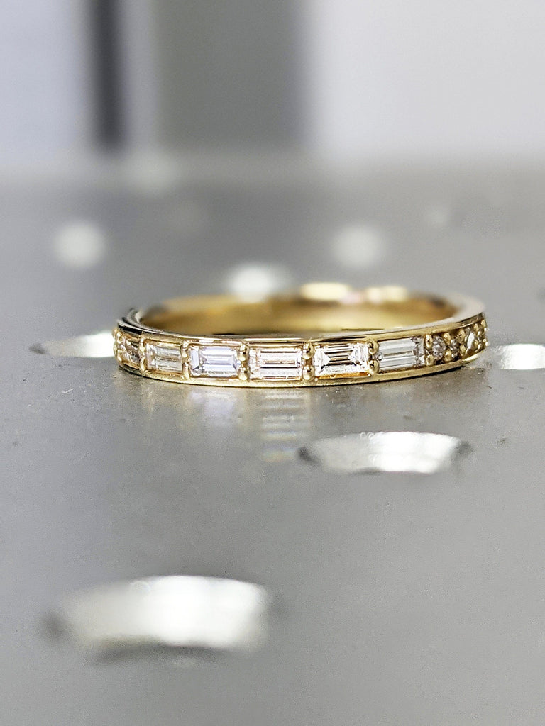 Baguette Wedding Band / 14k Gold 4 Baguette Diamond Women's Wedding Ring / Minimalist Design Ring / Baguette Diamond Ring