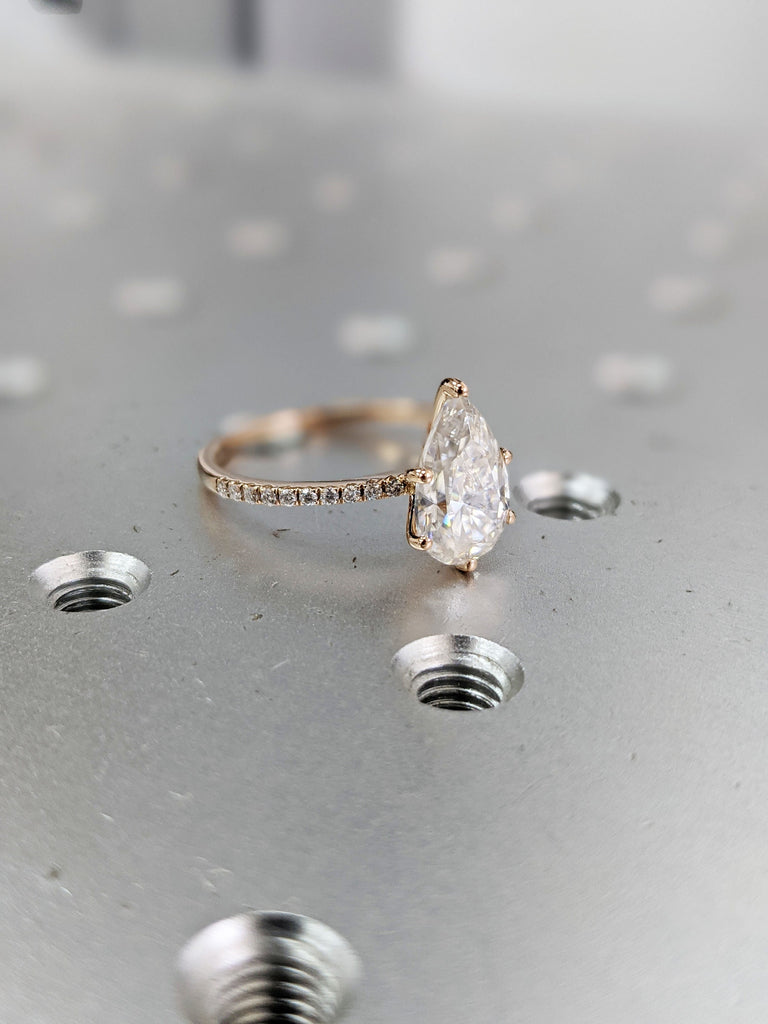 18K Solid Gold Engagement Ring 2.5CT Pear Moissanite Wedding Ring/Moissanite Engagement Ring/Stack Ring/Promise ring/Rose gold