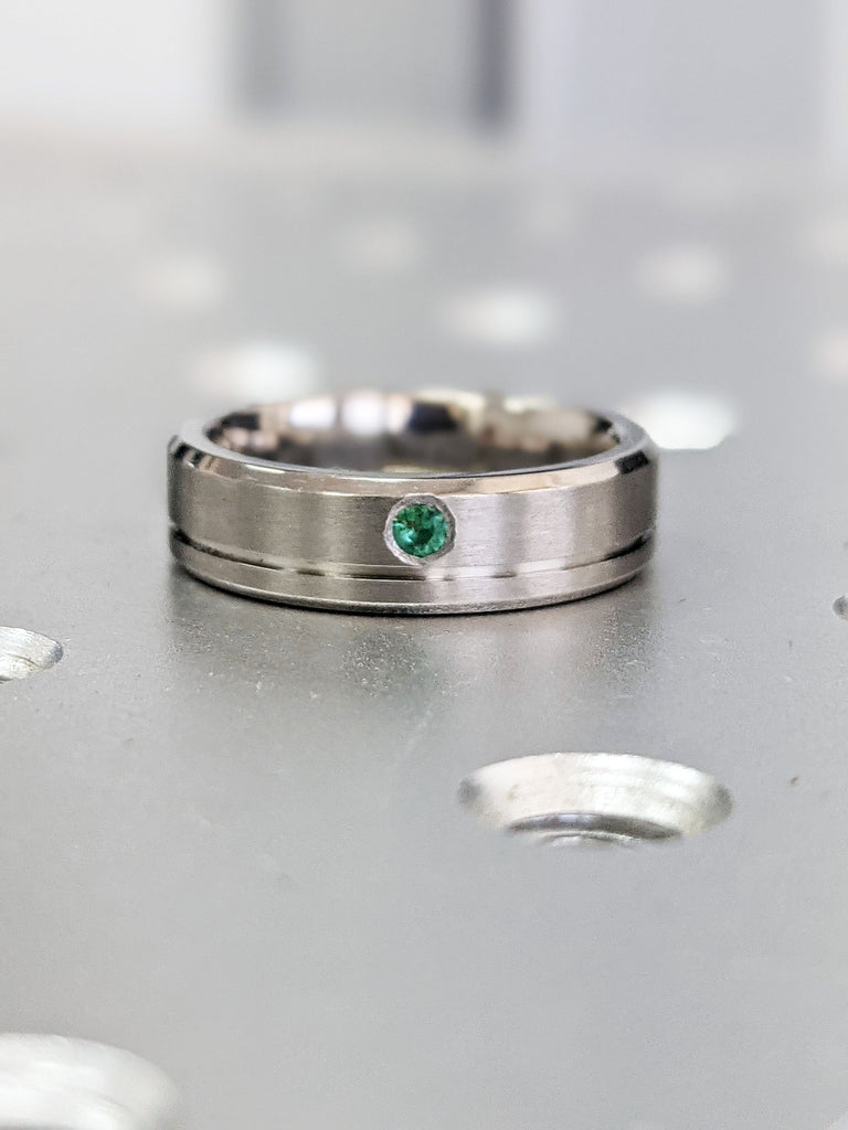 Green Emerald Band Satin Titanium Wedding Band, Womens Titanium Rings, Woman Wedding Band, Titanium Wedding, Titanium Engagement Ring 5mm