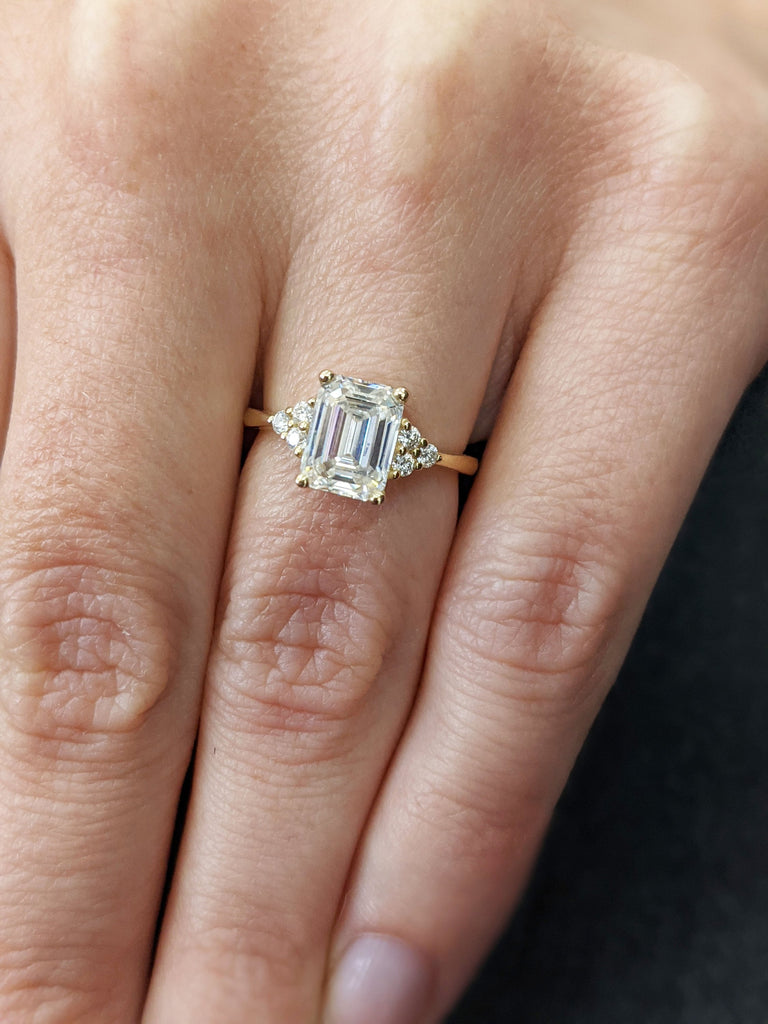 Emerald cut Moissanite engagement ring vintage yellow gold Round moissanite ring Cluster ring unique ring engagement ring Anniversary ring