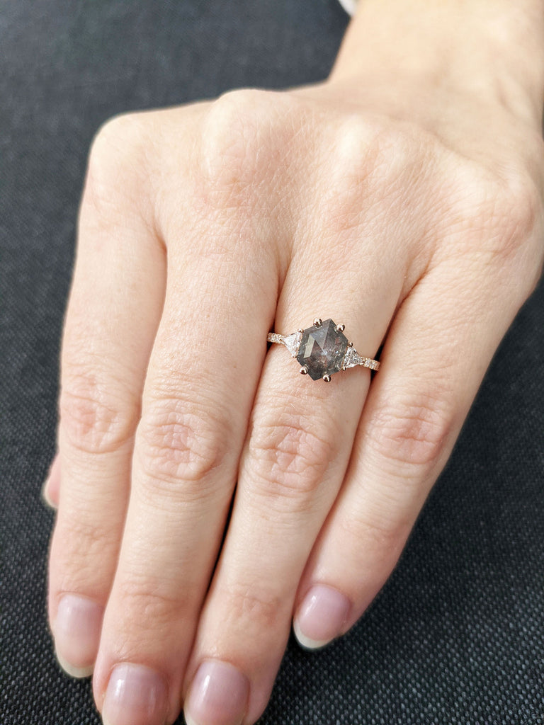 Raw Diamond Hexagon Diamond Ring, Salt and Pepper, Unique Engagement Ring, Rose Cut Geometric Diamond Ring, Black, Gray Hexagon