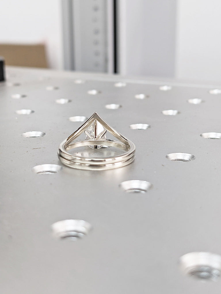 Pear Moissanite Diamond Engagement Ring, Art deco Pear shaped White gold wedding ring set, Antique 14K Solid Gold Engagement Ring Bridal set