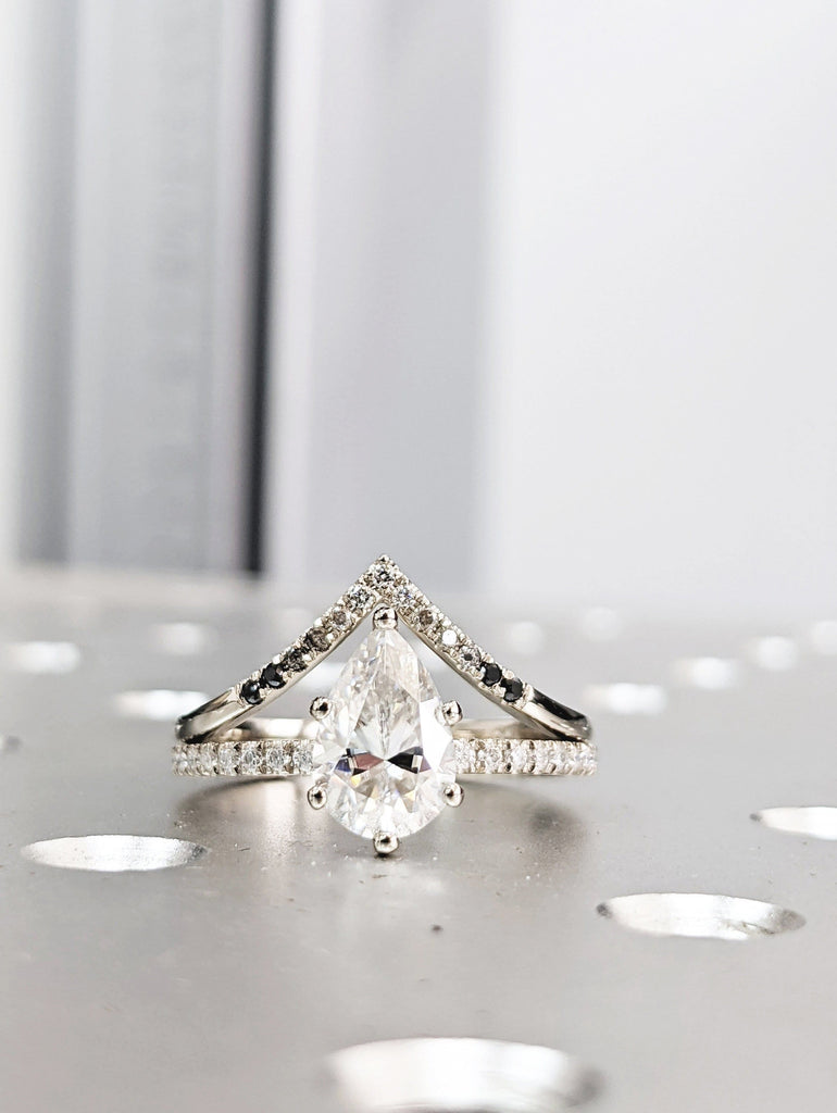 14K Solid Gold Engagement Ring /1.5CT Pear Moissanite Wedding Ring/Moissanite Engagement Ring/Stack Ring/Promise ring/Rose gold/Bridal set
