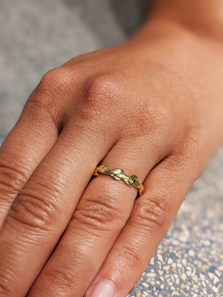 14k Solid Gold Vine Ring, Minimalist Flower Ring, Gold Flower Ring, Dainty Vine Ring, Gold Leaf Ring, Minimalist Vine Ring, Promise Ring