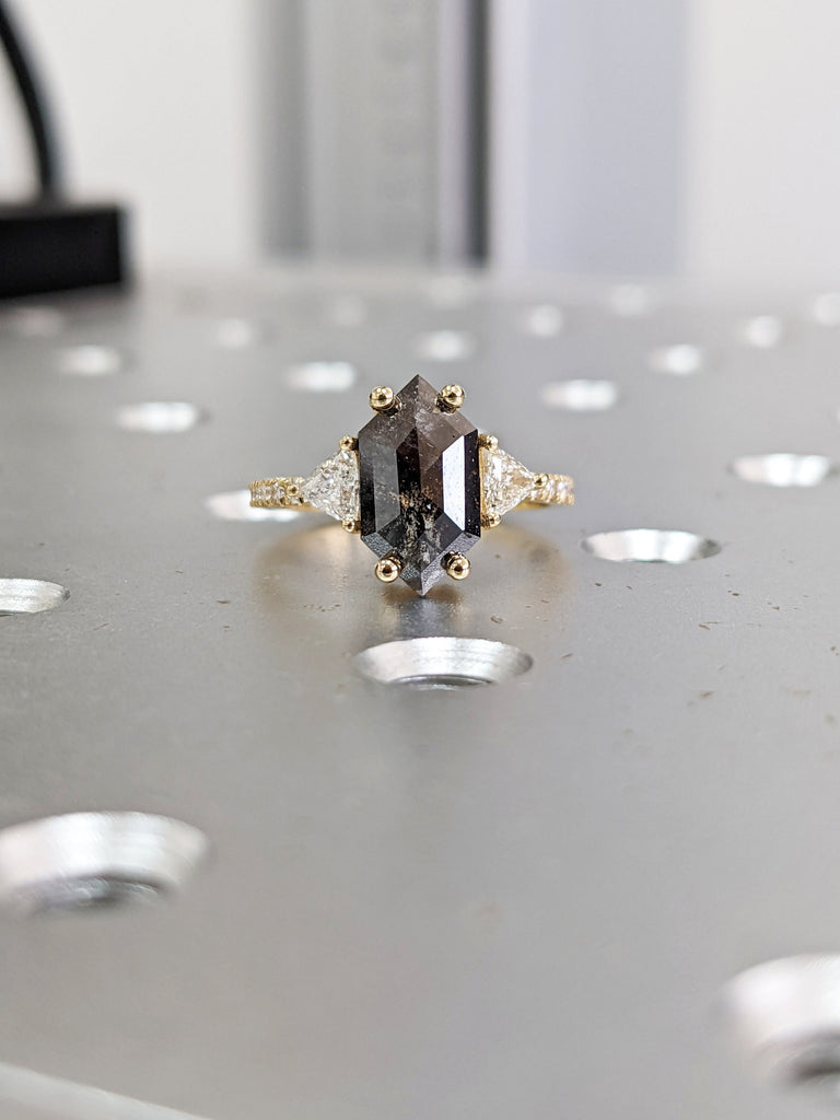 1.5 ct. Raw Diamond Hexagon Triangle Diamond, Salt and Pepper, Unique Engagement Ring, Rose Cut Geometric Diamond Ring, Custom Handmade