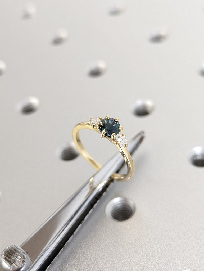 Teal Sapphire Engagement Ring Unique Round Blue Green Sapphire Ring Solid 14k Gold Diamond / Moissanite Wedding Bridal Ring Anniversary Ring