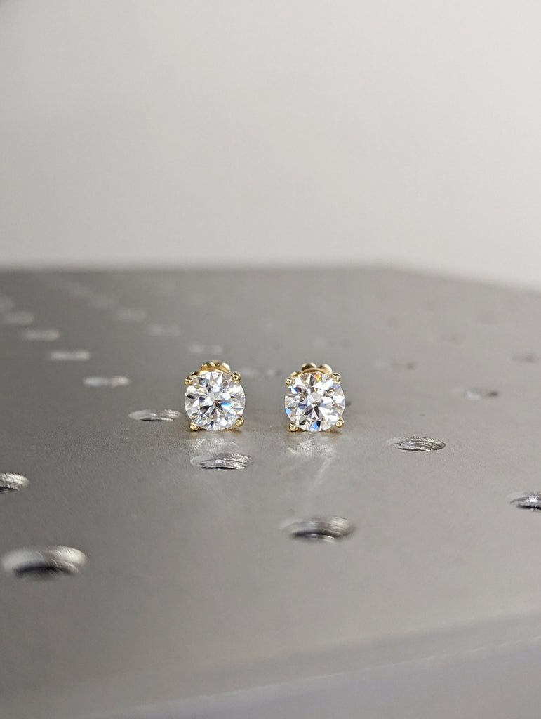 1 Carat Moissanite Diamond 4 Claws Stud Earrings, Round Moissanite Earrings, wedding anniversary stud earrings, everyday earrings