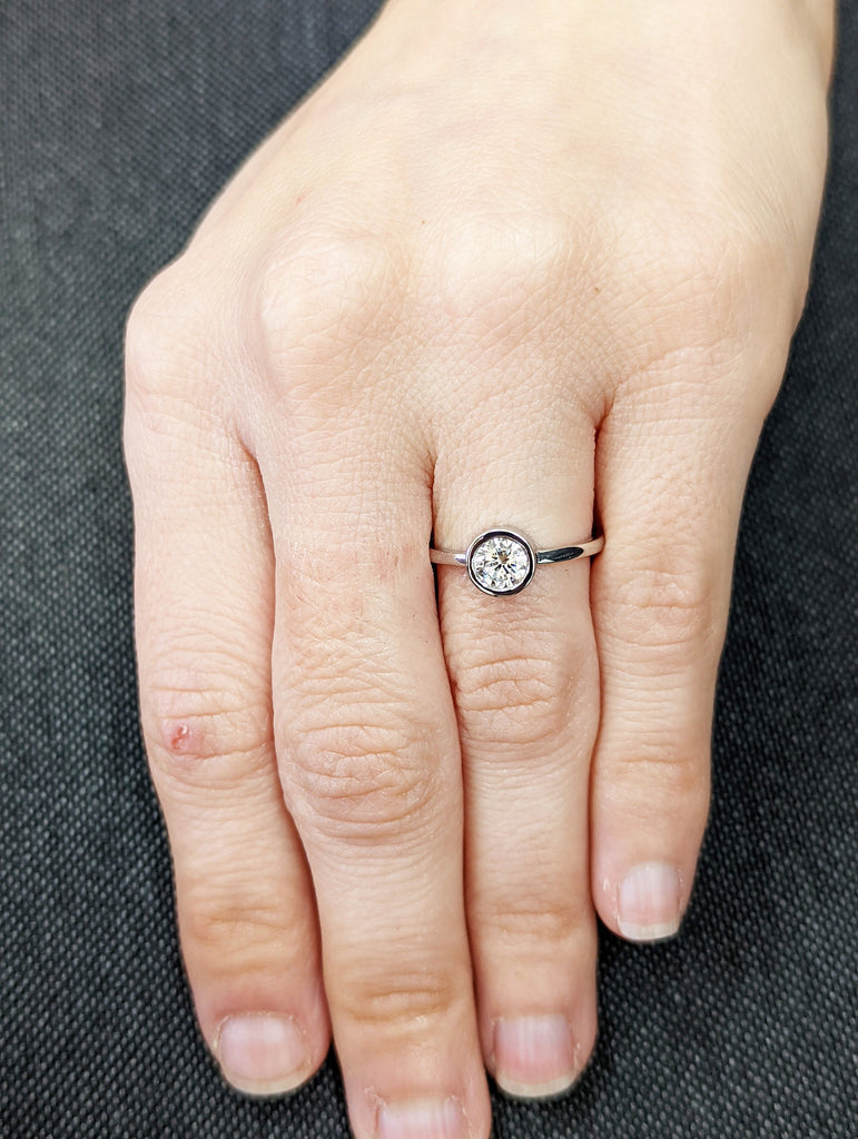 Bezel Setting, Round Cut 5 mm Moissanite Engagement Ring, 0.5 ct. Round Bezel Engagement Ring, Solitaire Engagement Ring, Bezel Ring
