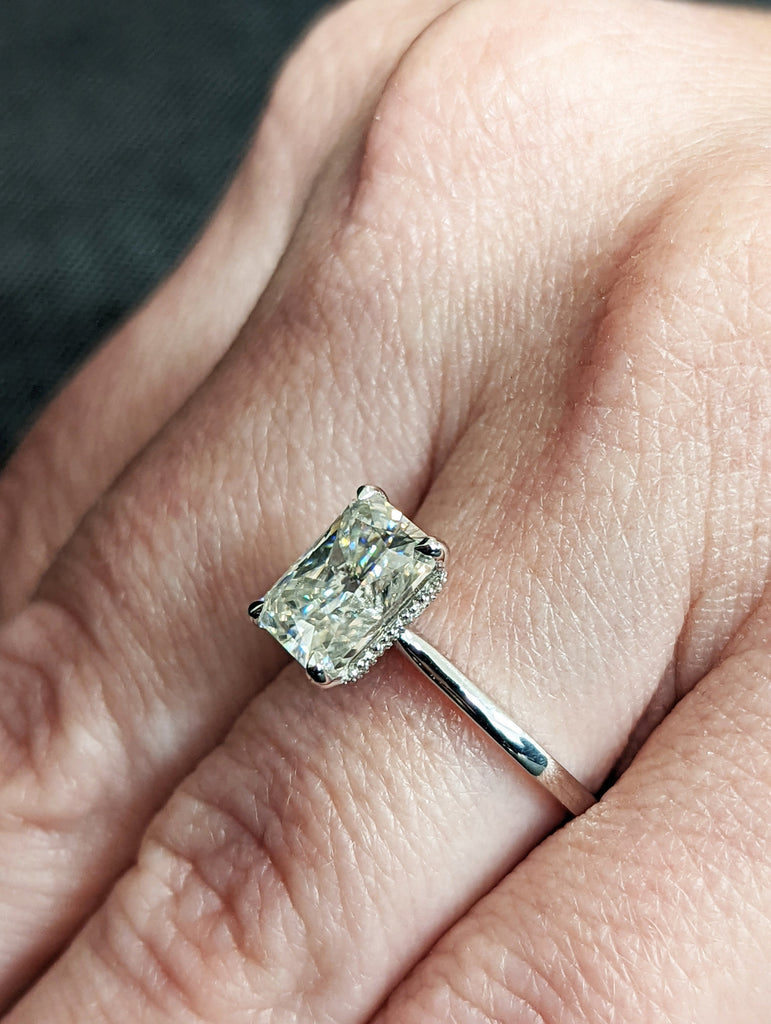 2.5Ct Radiant Cut Wedding Ring in White Gold , Crushed Ice Radiant Bridal Ring, Moissanite Radiant Cut Bridal Ring, Moissanite bridal Ring.